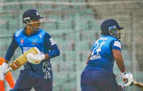 খুলনাকে উড়িয়ে শুভসূচনা ঢাকার