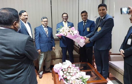 স্বাস্থ্য পরীক্ষার জন্য সিঙ্গাপুরের পথে ওবায়দুল কাদের