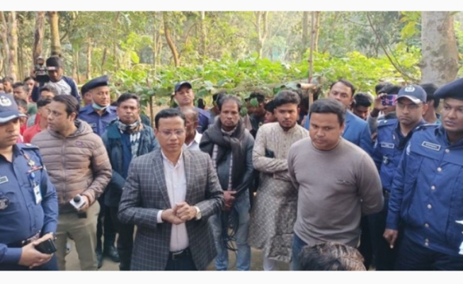 মাইকে ডাকাত বলে প্রচার! মুরাদনগরে ডাকাত সন্দেহে শ্যালক- দুলাভাইকে পিটিয়ে হত্যা, আহত ১