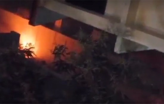 তিন ঘণ্টায়ও নিয়ন্ত্রণে আসেনি গুলশানের আগুন, কাজ করছে ১৩ ইউনিট