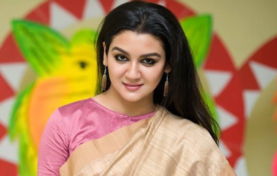 অমর একুশে ফেব্রুয়ারি নিয়ে যা বললেন জয়া