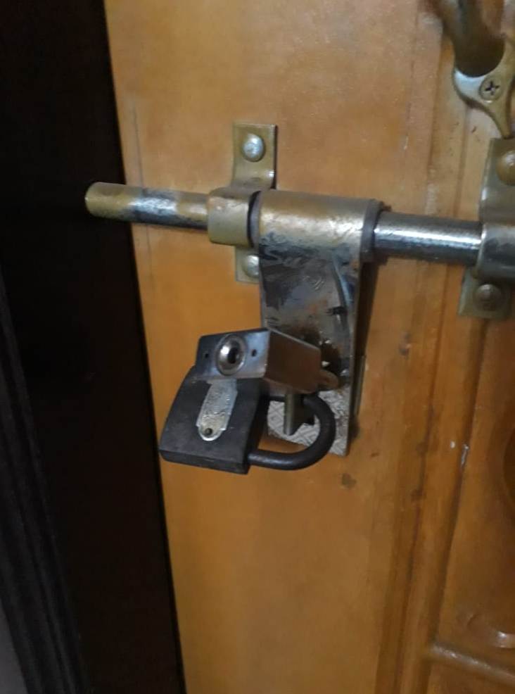 আল আরাফাহ ইসলামী ব্যাংক ঋণের টাকা পরিশোধের পরও ব্যবসায়ীর দোকান ও বাসায় তালা, থানায় অভিযোগ