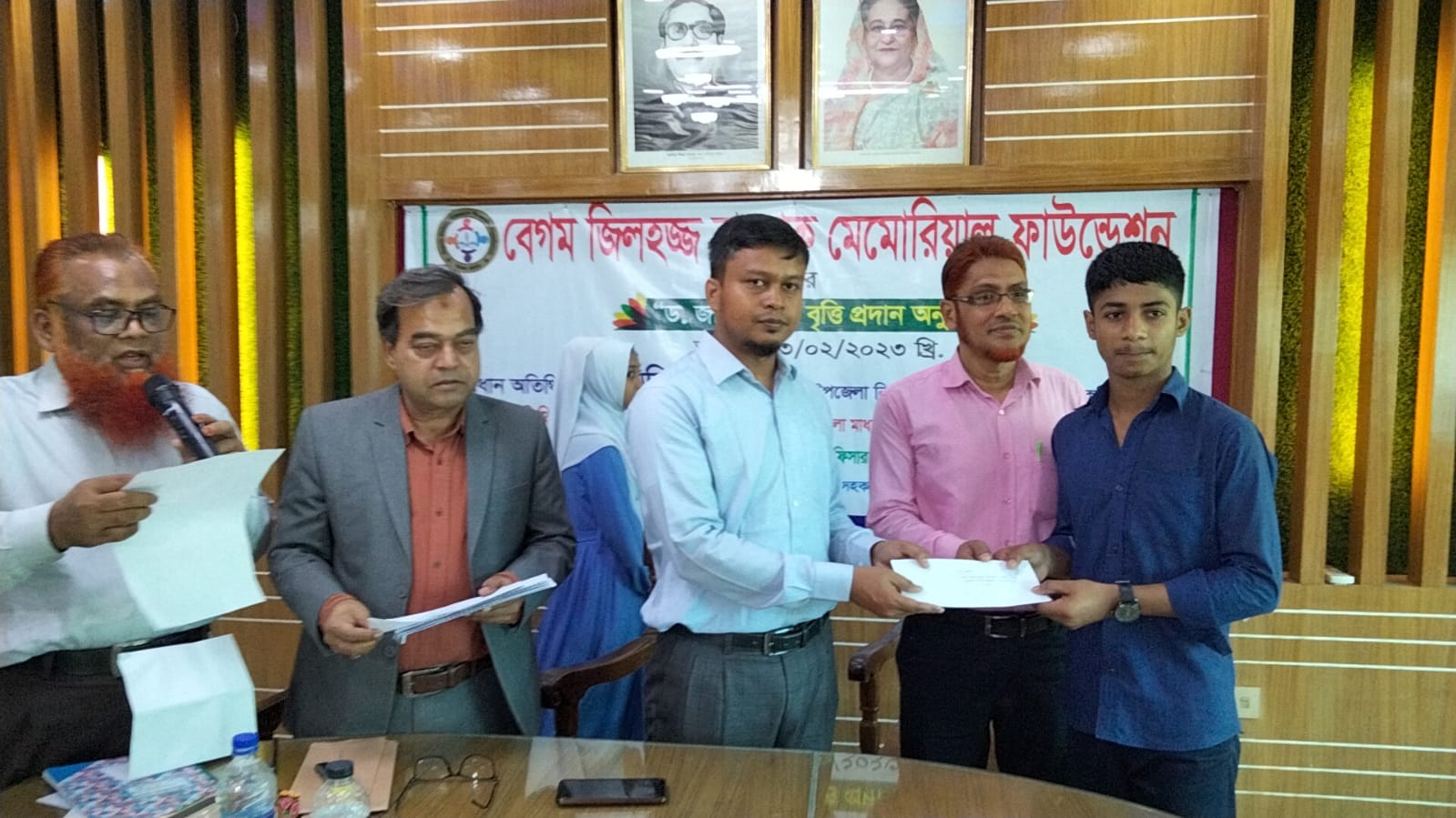 দাউদকান্দিতে বেগম জিলহজ্জ রাজ্জাক মেমোরিয়াল ফাউন্ডেশন’এর উদ্যোগে ড. জহির খান বৃত্তি প্রদান অনুষ্ঠিত