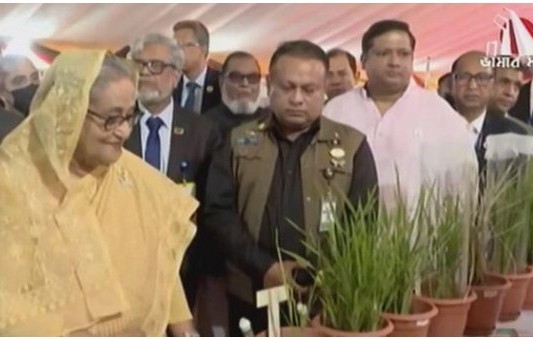 গাজীপুরে কৃষি প্রযুক্তি কেন্দ্রের উদ্বোধন করলেন প্রধানমন্ত্রী