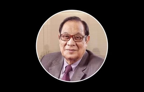 মা-বাবার পাশে চিরনিদ্রায় শায়িত হলেন আ. রউফ চৌধুরী