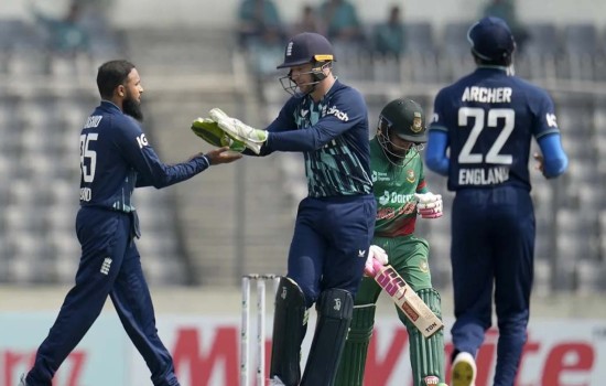 ইংলিশদের বোলিং তোপে অল্পেই থামল বাংলাদেশ