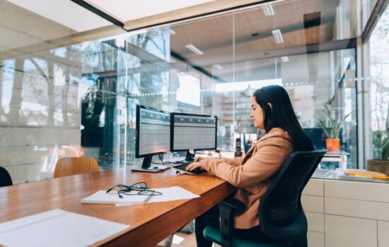 সোমবার থেকে অফিস-ব্যাংক চলবে নতুন সময়সূচিতে