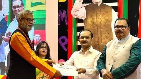 দেশসেরা  উপজেলা চেয়ারম্যান পদক পেলেন মোহাম্মদ আলী সুমন