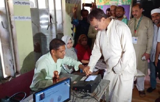 চট্টগ্রাম-৮ উপ নির্বাচনে চলছে ভোটগ্রহণ