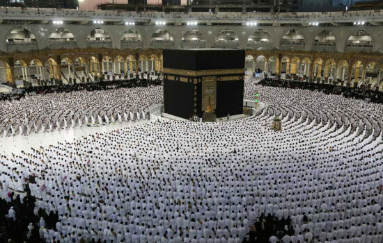 হজের নিবন্ধনে শীর্ষে যে ১০ জেলা