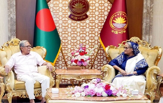 রাষ্ট্রপতির সঙ্গে প্রধানমন্ত্রীর সৌজন্য সাক্ষাৎ