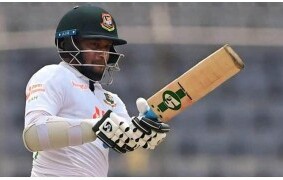 সাকিবের অর্ধশতক, ঘুরে দাঁড়িয়েছে বাংলাদেশ