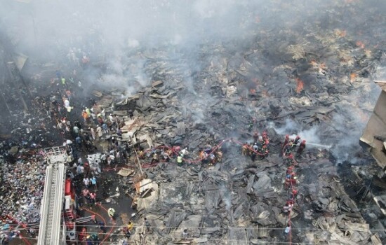 বঙ্গবাজারে আগুন: ফায়ার সার্ভিসের ৫ সদস্যের তদন্ত কমিটি