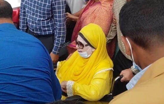 হাসপাতাল থেকে বাসায় খালেদা জিয়া