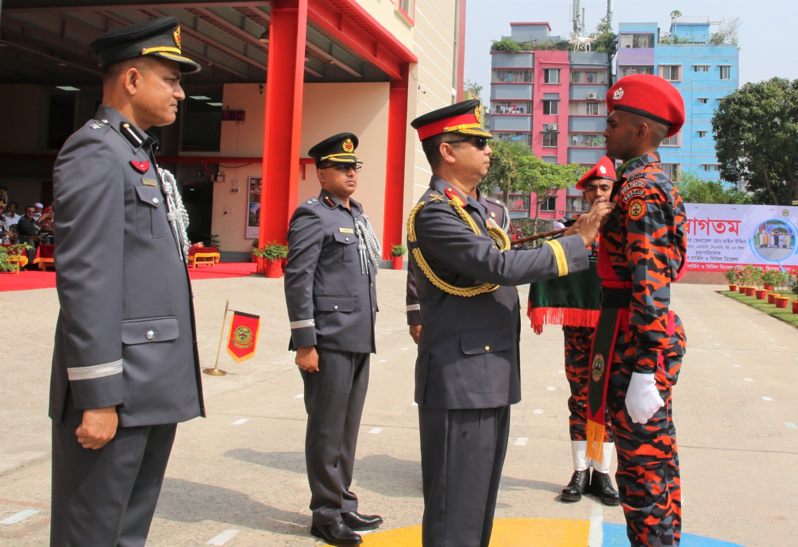 ফায়ারফাইটারদের পাসিং আউট প্যারেড দেশের সেবায় নিয়োজিত থাকার আহ্বান ফায়ার সার্ভিসের মহাপরিচালকের