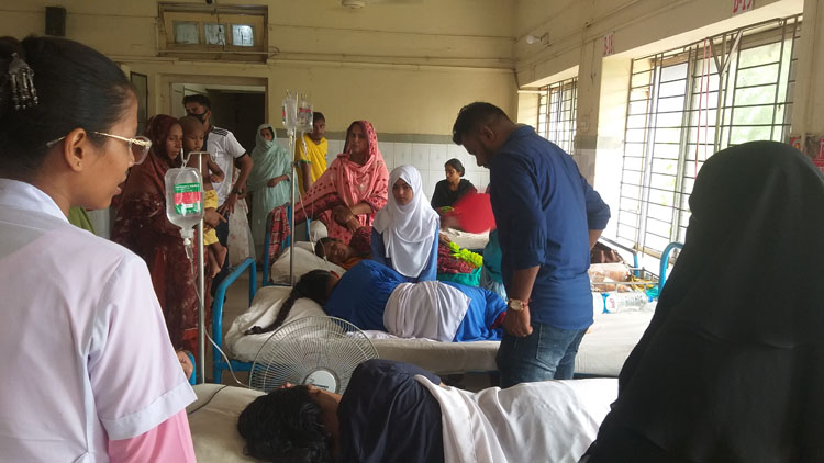 বিদ্যালয়ে গরমে অসুস্থ আরও ১৫ শিক্ষার্থীকে হাসপাতালে