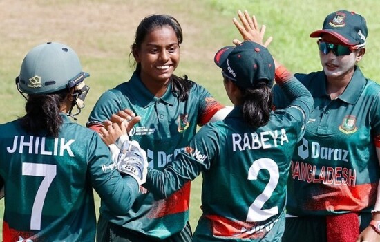 এশিয়া কাপের সেমিফাইনালে বাংলাদেশের মেয়েরা