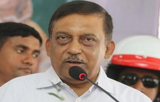 কারও ধমকে মাথা নত করেন না শেখ হাসিনা : স্বরাষ্ট্রমন্ত্রী