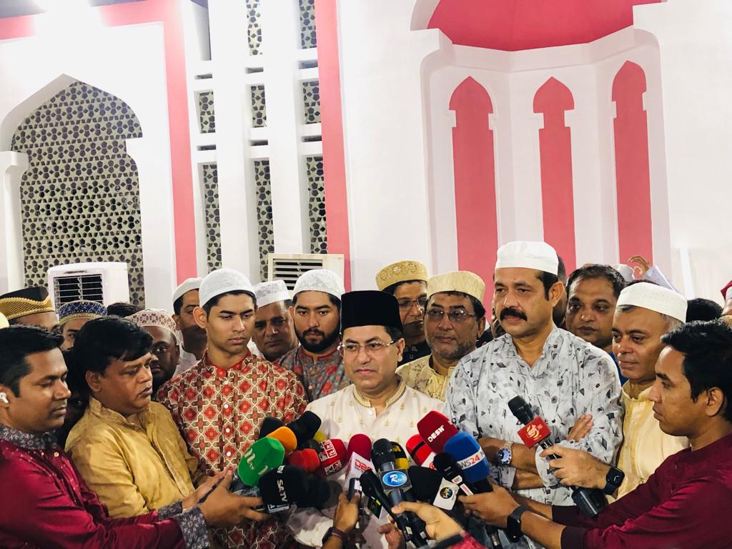 মুষলধারে বৃষ্টির পরেও জাতীয় ঈদগাহে নির্বিঘ্নে জামাত আদায় হয়েছেঃ ঢাদসিক মেয়র ব্যারিস্টার শেখ তাপস