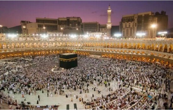 ওমরাহ মৌসুম শুরুর ঘোষণা সৌদির