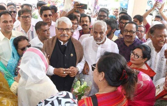 জামায়াত নেতার বাড়িতে মধ্যাহ্নভোজে ডেপুটি স্পিকার টুকুসহ ১৩ সংসদ সদস্য