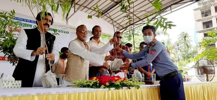 দেশকে সবুজে সবুজে ভরে তুলতে কাজ করছে বন বিভাগ। – পরিবেশ ও বন মন্ত্রী।