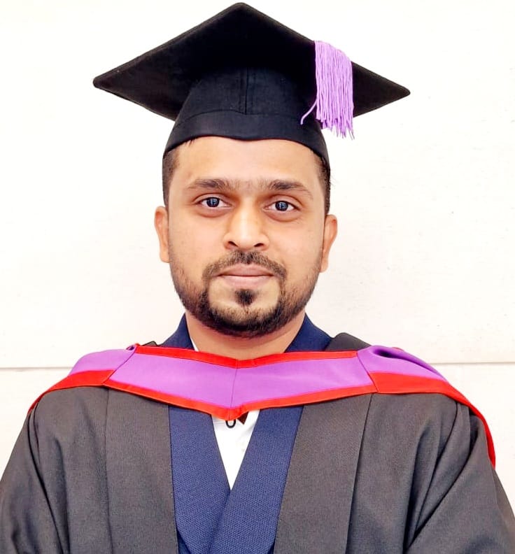 মেহেদী হাসান তালুকদার M.S.C. ডিগ্রি লাভ করেন