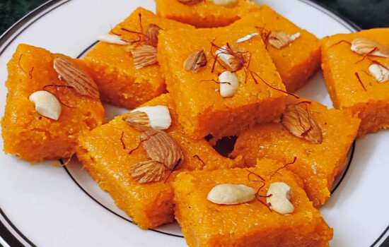 পাকা আমের বরফি