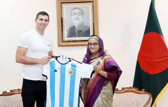 প্রধানমন্ত্রীর সঙ্গে সৌজন্য সাক্ষাৎ করলেন মার্টিনেজ