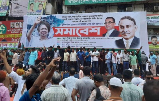 বিএনপির সমাবেশ মঞ্চ প্রস্তুত, আসছেন নেতাকর্মীরা