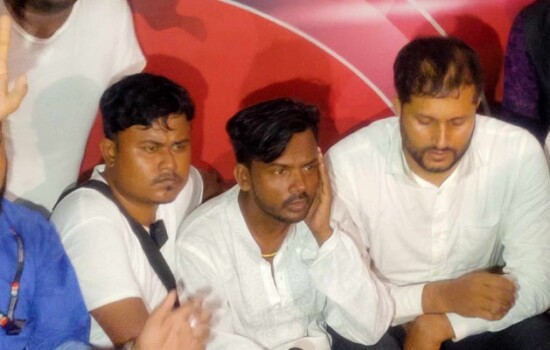 নির্বাচন বয়কট করে যা বললেন হিরো আলম