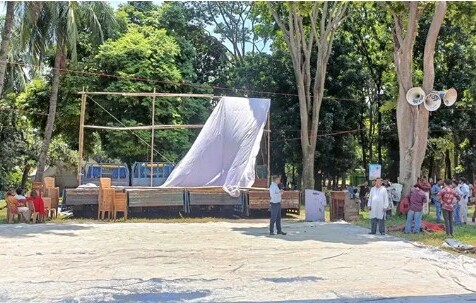 সোহরাওয়ার্দীতে তৈরি হচ্ছে জনসমাবেশের মঞ্চ