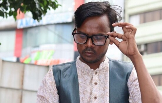 এবার দলীয় প্রতীকে নির্বাচন করবেন হিরো আলম