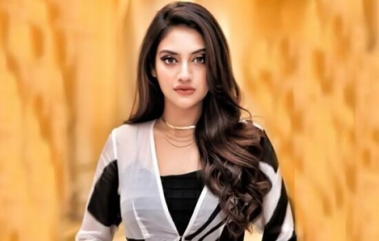 চিত্রনায়িকা নুসরাতের বিরুদ্ধে প্রতারণার অভিযোগে মামলা