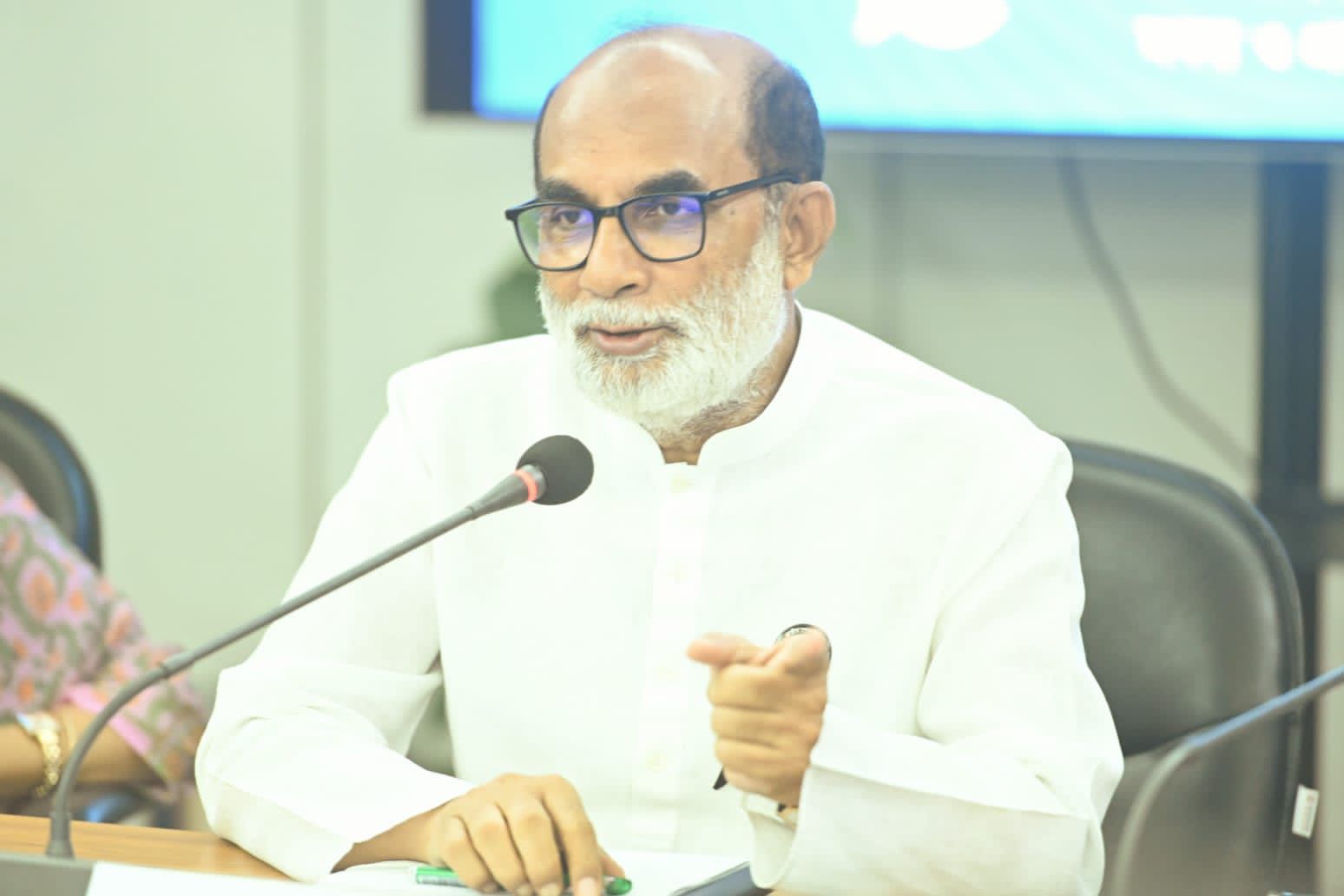 সামুদ্রিক মৎস্যসম্পদের টেকসই উন্নয়ন ও ব্যবস্থাপনায় সর্বোচ্চ গুরুত্ব দেওয়া হচ্ছে-মৎস্য ও প্রাণিসম্পদ মন্ত্রী