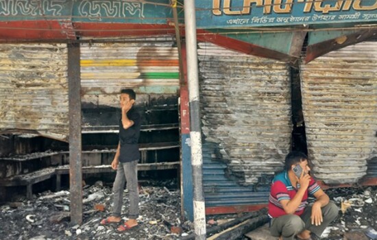 জমজমাট কৃষি মার্কেটে এখন শুধুই পোড়া গন্ধ