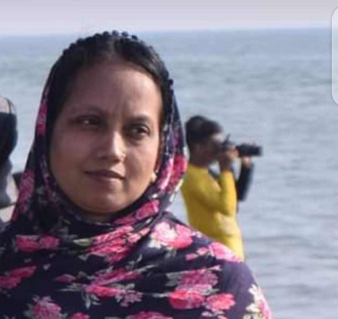 দাউদকান্দিতে টিফিনের সময় স্কুলেই প্রাইভেট পড়ানো হচ্ছে : প্রশ্নপত্র ফাস করে দিলো শিক্ষিকা।।