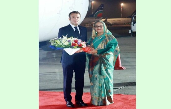 ঢাকায় পৌঁছেছেন ফ্রান্সের প্রেসিডেন্ট ম্যাক্রোঁ