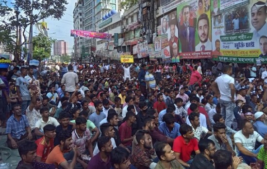 বেগম জিয়ার উন্নত চিকিৎসার দাবিতে নয়াপল্টনে বিএনপির প্রতিবাদ সমাবেশ শুরু