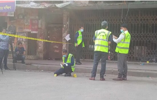 নয়াপল্টন থেকে ১০ ধরনের আলামত সংগ্রহ করলো সিআইডি