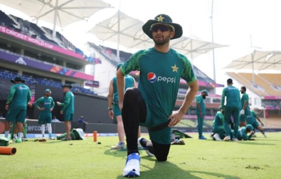 টসে জিতে ব্যাটিংয়ে পাকিস্তান