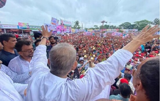আমেরিকায় প্রধানমন্ত্রী বহু চেষ্টা করেছেন, ফিরেছেন খালি : রোডমার্চে ফখরুল