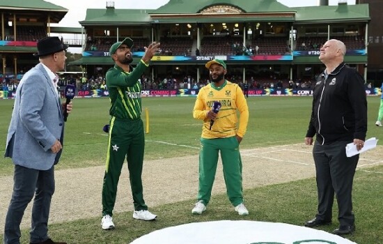 প্রোটিয়াদের বিপক্ষে টস জিতে ব্যাটিংয়ে পাকিস্তান