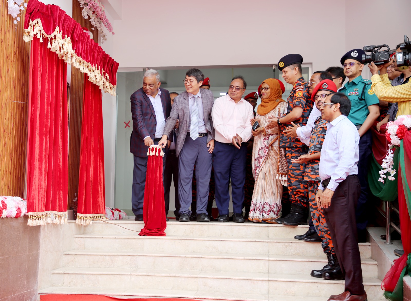 ফায়ার সার্ভিসের ইআরসিসি ভবনের উদ্বোধন করেছেন স্বরাষ্ট্রমন্ত্রী আসাদুজ্জামান খান