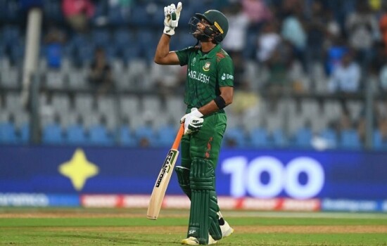 মাহমুদউল্লাহর সেঞ্চুরিতেও পরাজয় এড়াতে পারল না বাংলাদেশ