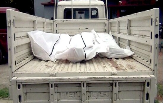 নিয়ন্ত্রণ হারিয়ে ট্রাক দোকানে, নিহত ৪