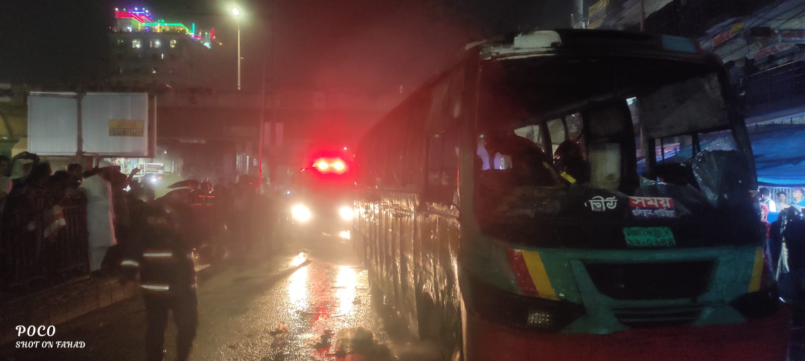 রাজধানীতে  তিন  বাসে আগুন