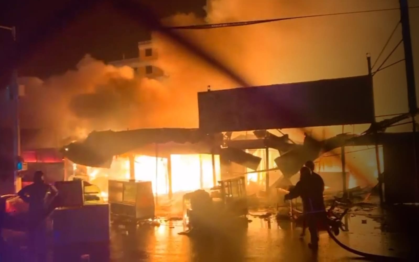 ১৫ ঘণ্টায় ১১ অগ্নিকাণ্ড, পুড়েছে ১২টি যান : ফায়ার সার্ভিস