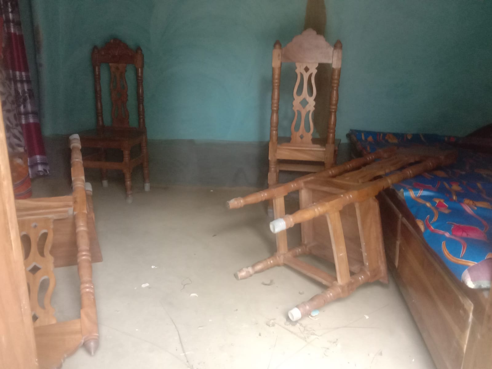 জুড়ীতে পূর্ব বিরোধের জেরে হামলায় আহত- স্বামী-স্ত্রী