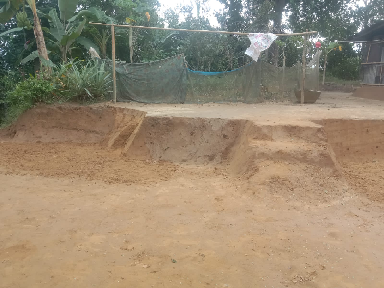 জুড়ীতে পাহাড়-টিলা কাটার ২ ব্যক্তিকে পরিবেশ অধিদপ্তরের এনফোর্সমেন্ট নোটিশ